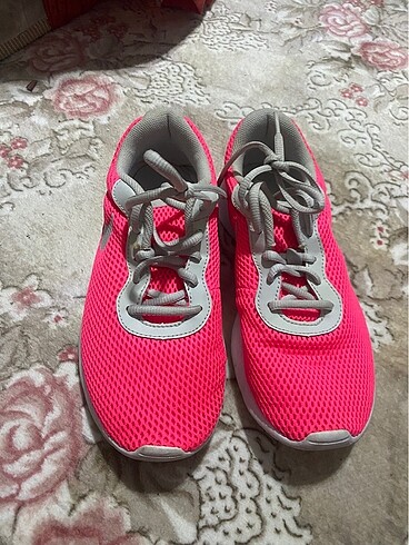 2 kere giyildi - Görsel 8