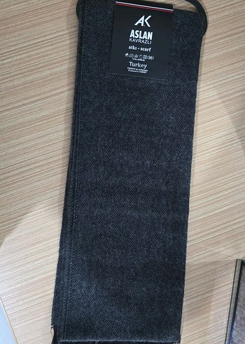 Aslan Kavrazlı Gri Akrilik Atkı - Görsel 2