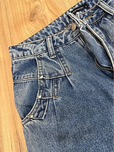 Trendyol & Milla Mom jean