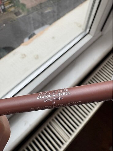 Beden Fenty Beauty dudak kalemi