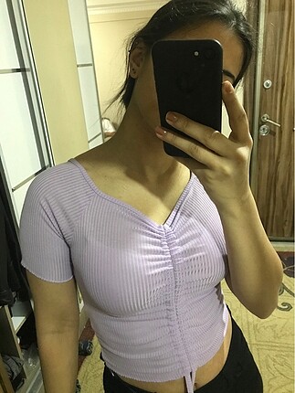 Lila crop