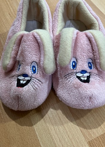 Kız Çocuk Pembe Peluş Tavşanlı Ev Terliği - Görsel 2