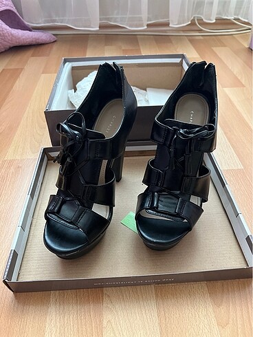 Charles&Keith topuklu ayakkabı