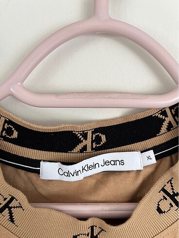 xl Beden camel Renk Calvin Klein tişört