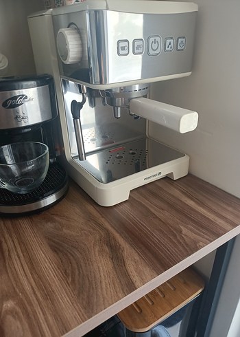 Beyaz ve Gri Espresso Kahve Makinesi - Görsel 2