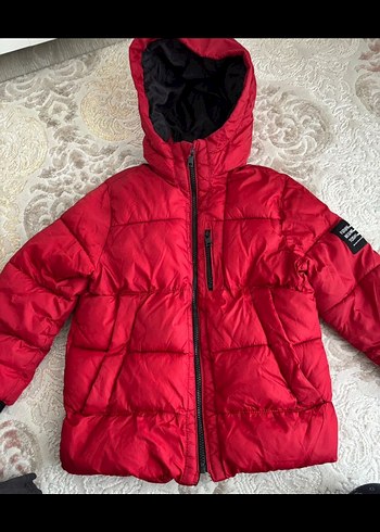 Zara Kapüşonlu Kırmızı Erkek Çocuk Mont