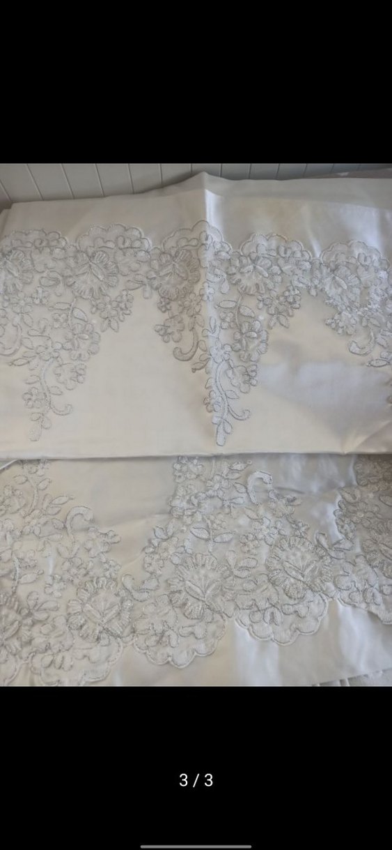 İşlemeli Beyaz Yatak Örtüsü - Görsel 3