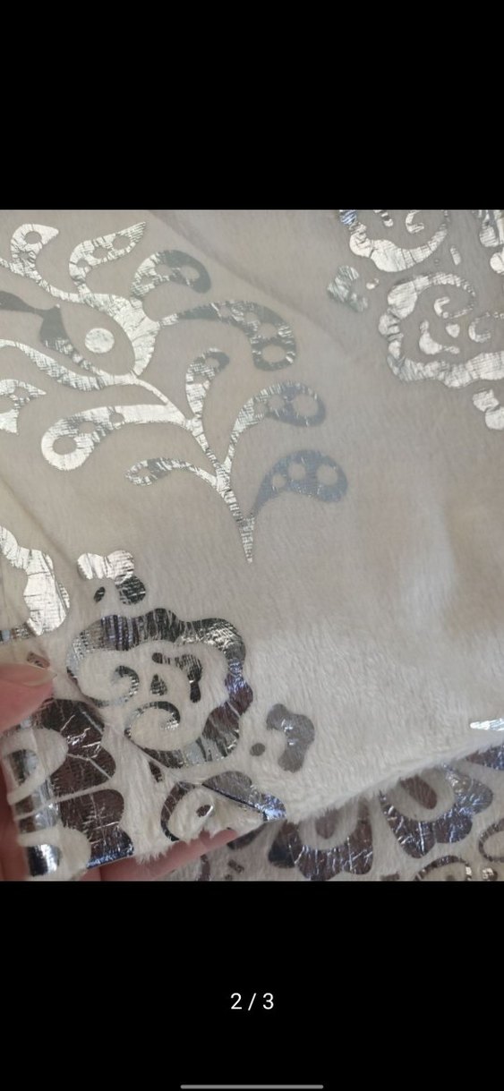 Gri Nakışlı Beyaz Yatak Örtüsü - Görsel 2