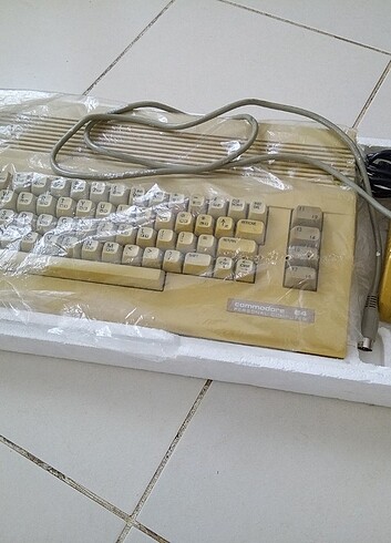 Diğer Commodore 64