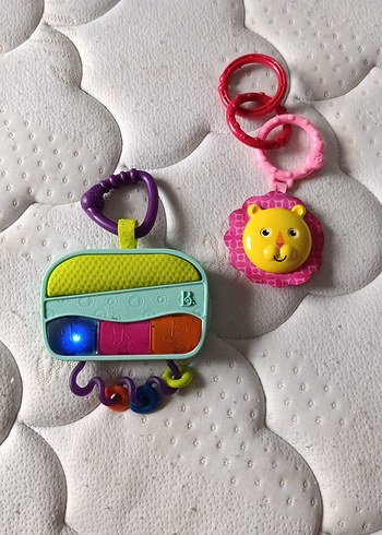 Beden Renkli Diş Kaşıyıcı ve Çıngırak Seti