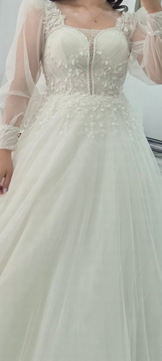 Uzun Kollu V Yaka Beyaz A Kesim Gelinlik - Görsel 3