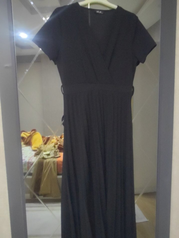 Kısa Kollu Siyah Uzun V Yaka Elbise - Görsel 2