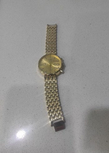 Zincir Detaylı Altın Renk Kadın Saat - Görsel 2