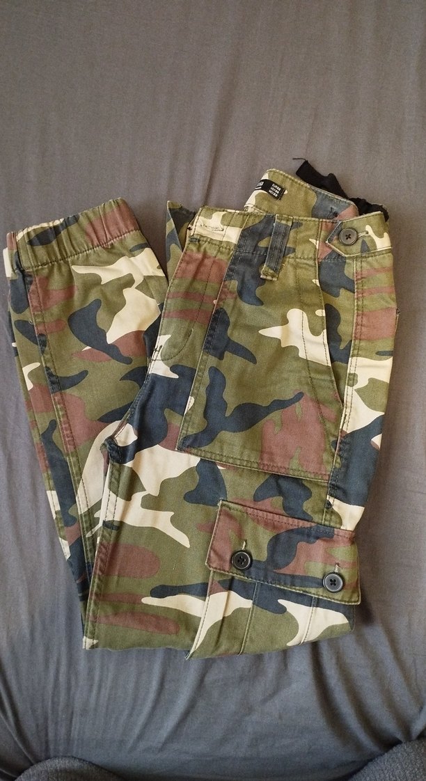 Bershka Kamuflaj kargo - Görsel 4