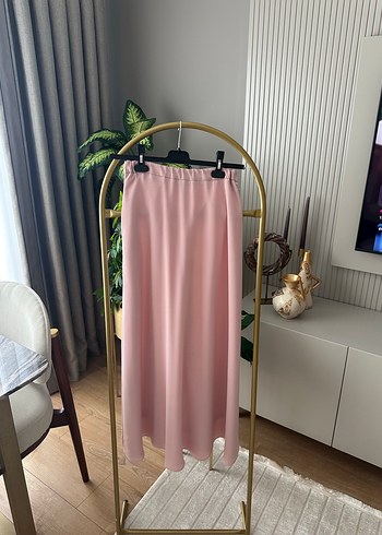 Pembe Uzun Salaş Saten Etek