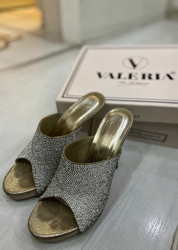 Gri Payetli Dolgu Topuklu Kadın Abiye Ayakkabı - Görsel 4