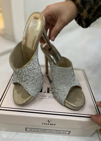 Gri Payetli Dolgu Topuklu Kadın Abiye Ayakkabı - Görsel 7