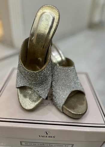 Gri Payetli Dolgu Topuklu Kadın Abiye Ayakkabı - Görsel 2