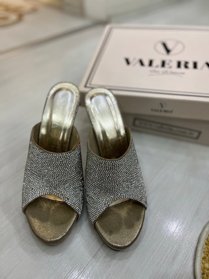 Gri Payetli Dolgu Topuklu Kadın Abiye Ayakkabı - Görsel 5