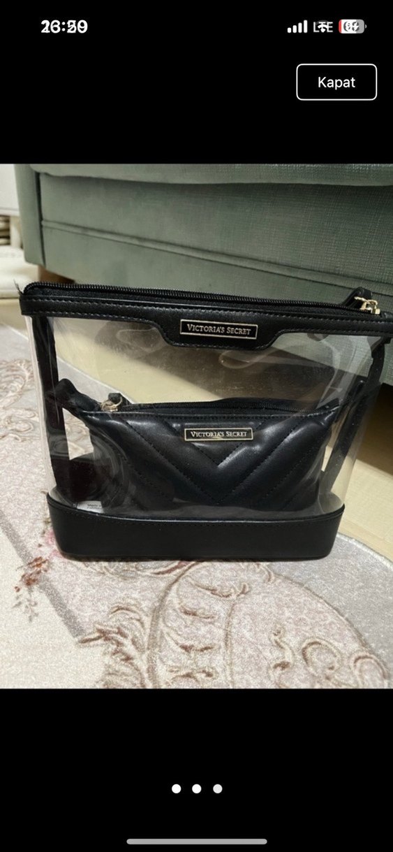 Victoria's Secret Siyah Deri Makyaj Çantası - Görsel 2