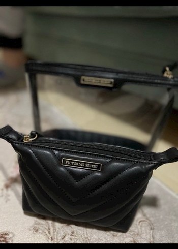 VICTORIA SECRET Fermuarlı Makyaj Çantası - Görsel 2