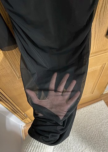 Uzun Siyah Yüksek Yakalı Dar Kesim Elbise - Görsel 4