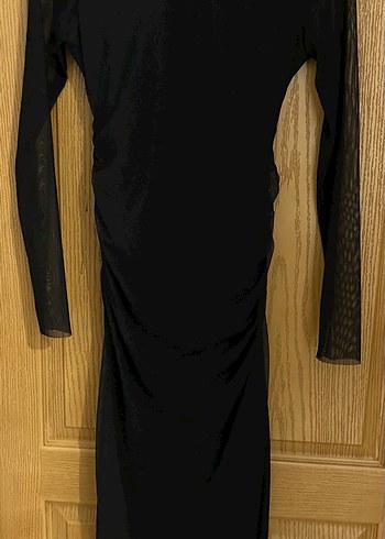 Uzun Siyah Yüksek Yakalı Dar Kesim Elbise - Görsel 3