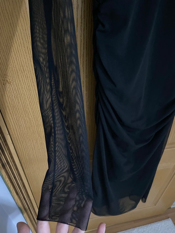 Uzun Siyah Yüksek Yakalı Dar Kesim Elbise - Görsel 5