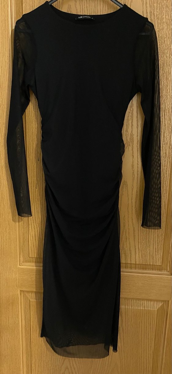 Uzun Siyah Yüksek Yakalı Dar Kesim Elbise - Görsel 3