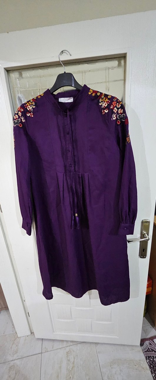 Mor Düğmeli V Yaka Hamile Bluzu - Görsel 4