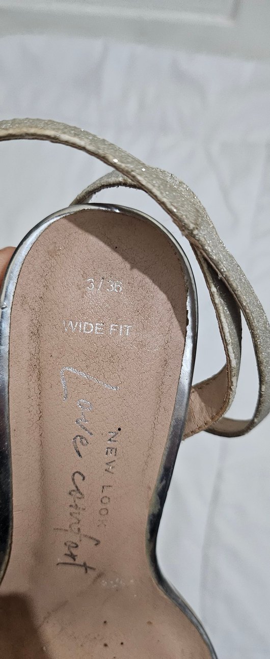 Bej Yılan Desenli Dolgu Topuklu Kadın Ayakkabı - Görsel 3