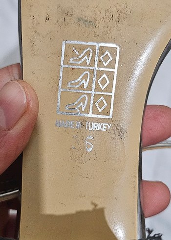 Kadın Gri Metalik Tokalı Topuklu Ayakkabı - Görsel 5