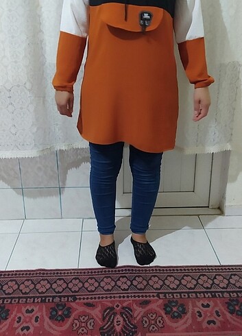 42 Beden turuncu Renk pantolon üstü tuniktir sadece bir defa giyilmiştir
