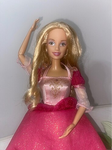 Barbie Barbie 12 dans eden prenses Genevieve Bebek