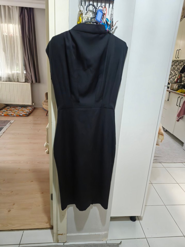 Siyah Drapeli V Yakalı Midi Ofis Elbisesi - Görsel 2