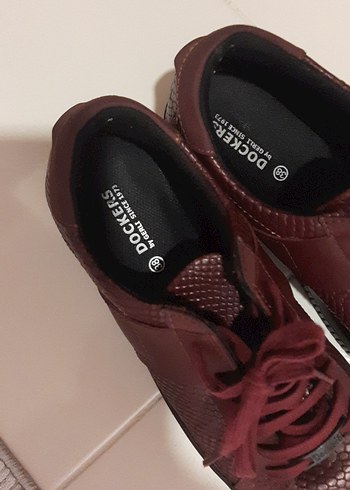 Bordo Yılan Derisi Desenli Spor Ayakkabı - Görsel 2