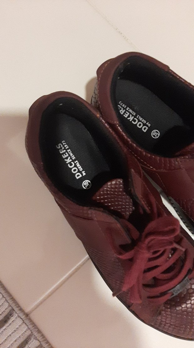 Bordo Yılan Derisi Desenli Spor Ayakkabı - Görsel 2