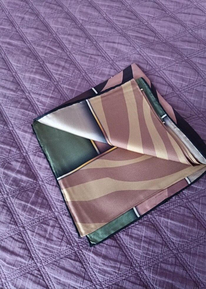 Vissona ipek eşarp  - Görsel 3