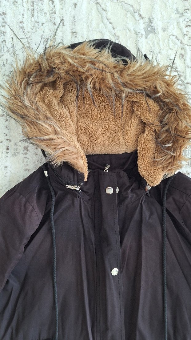 Kürklü Kapüşonlu Uzun Kadın Mont - Görsel 2