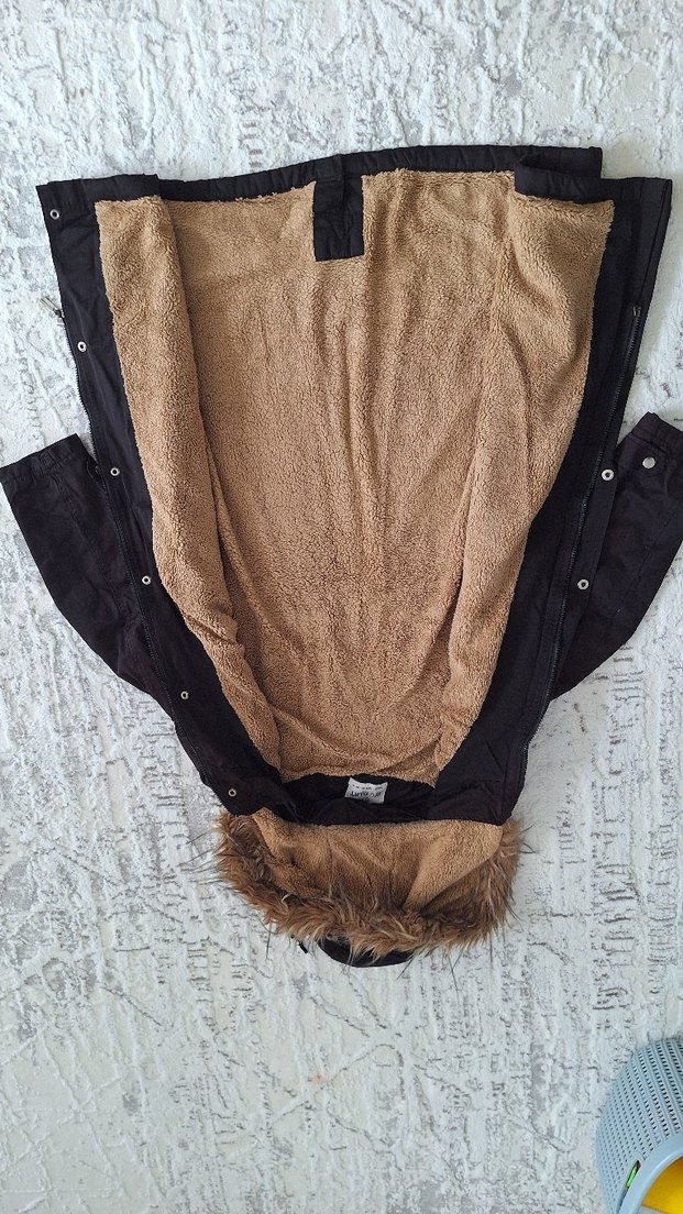 Kürklü Kapüşonlu Uzun Kadın Mont - Görsel 4