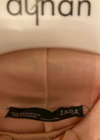 Parlak Bej Yüksek Yakalı Kadın Bluz - Görsel 2