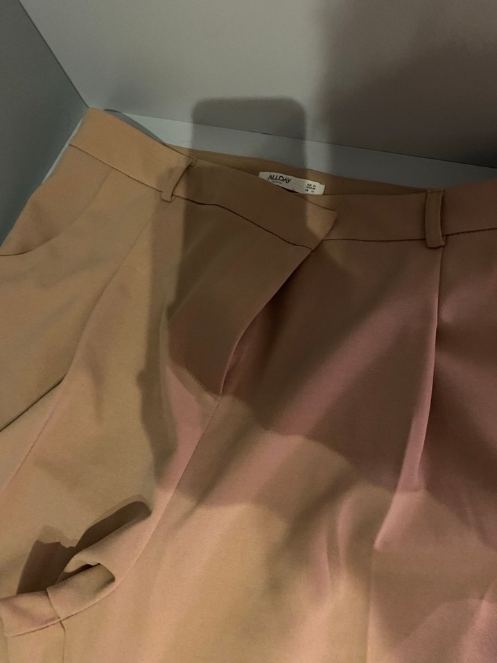 Bej Kemerli Kadın Kumaş Pantolon - Görsel 5