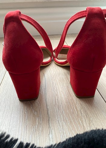 Kırmızı Süet Tokalı Yüksek Topuklu Stiletto - Görsel 5