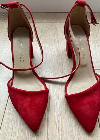 Kırmızı Süet Tokalı Yüksek Topuklu Stiletto - Görsel 3