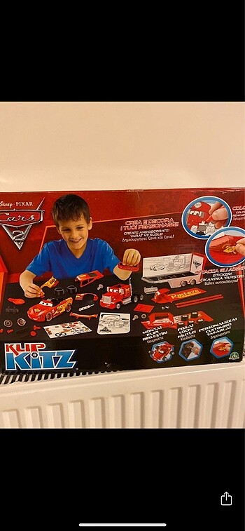Walt Disney World Şimşek McQueen ve Mack maket seti
