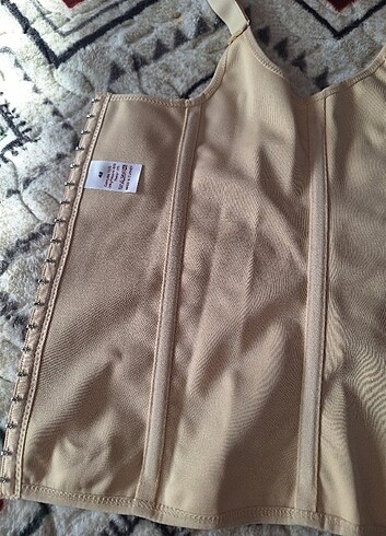 xl Beden ten rengi Renk Elegance Korse