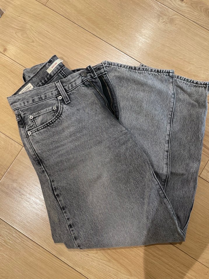 Levis Gri Yıkamalı Denim Jean — görsel 2/5