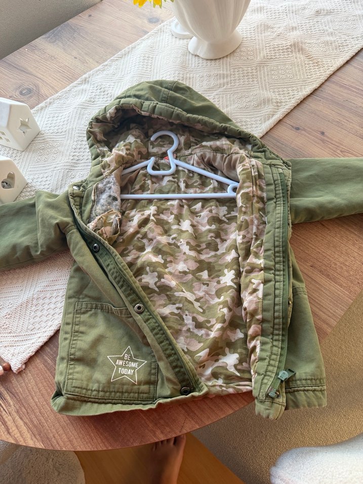 Kapüşonlu Yeşil Erkek Çocuk Ceketi - Görsel 2