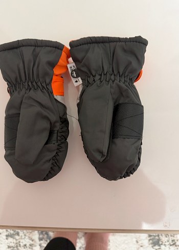 Gri Erkek Çocuk Eldiveni Velcro Kapatmalı - Görsel 2