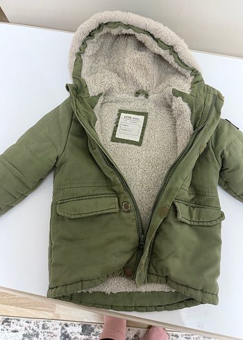 Erkek Çocuk Yeşil Kürklü Kapüşonlu Mont - Görsel 2